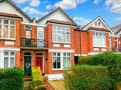 3 Bed Flat, Ealing, W13