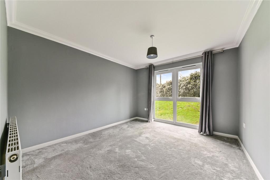 Barking 2 Bed Flat, Skipper Court, IG11 To Rent Now for £1,350.00 p/m