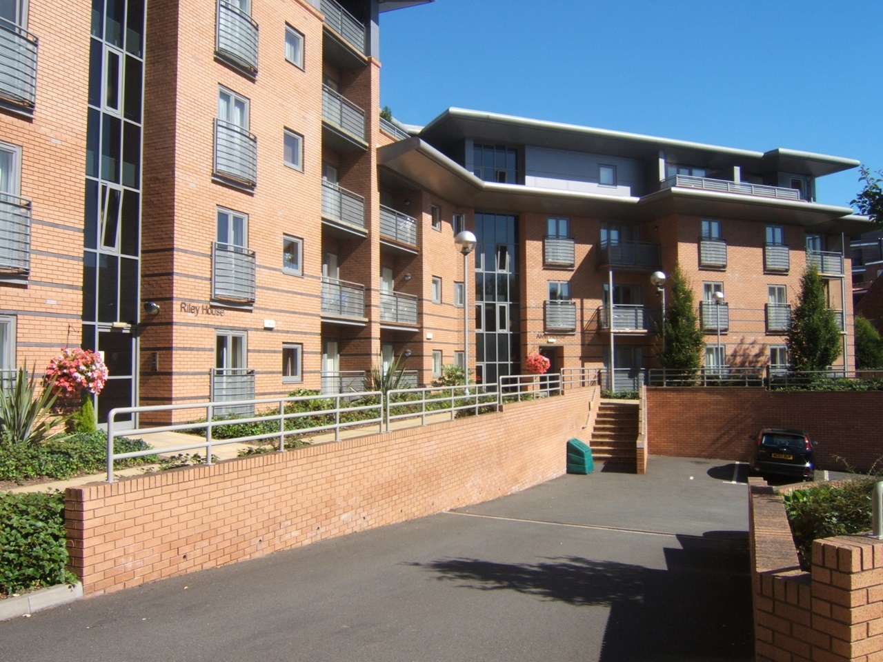 Coventry 1 Bed Flat, Manor House Drive, CV1 To Rent Now for £850.00 p/m