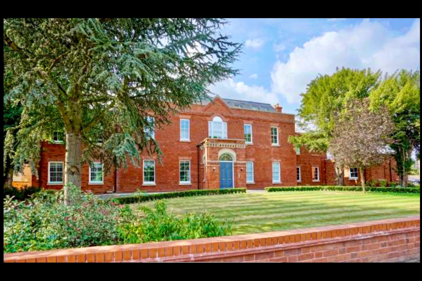 Brampton, Huntingdon 2 Bed Flat, The Grange, PE28 To Rent Now for £