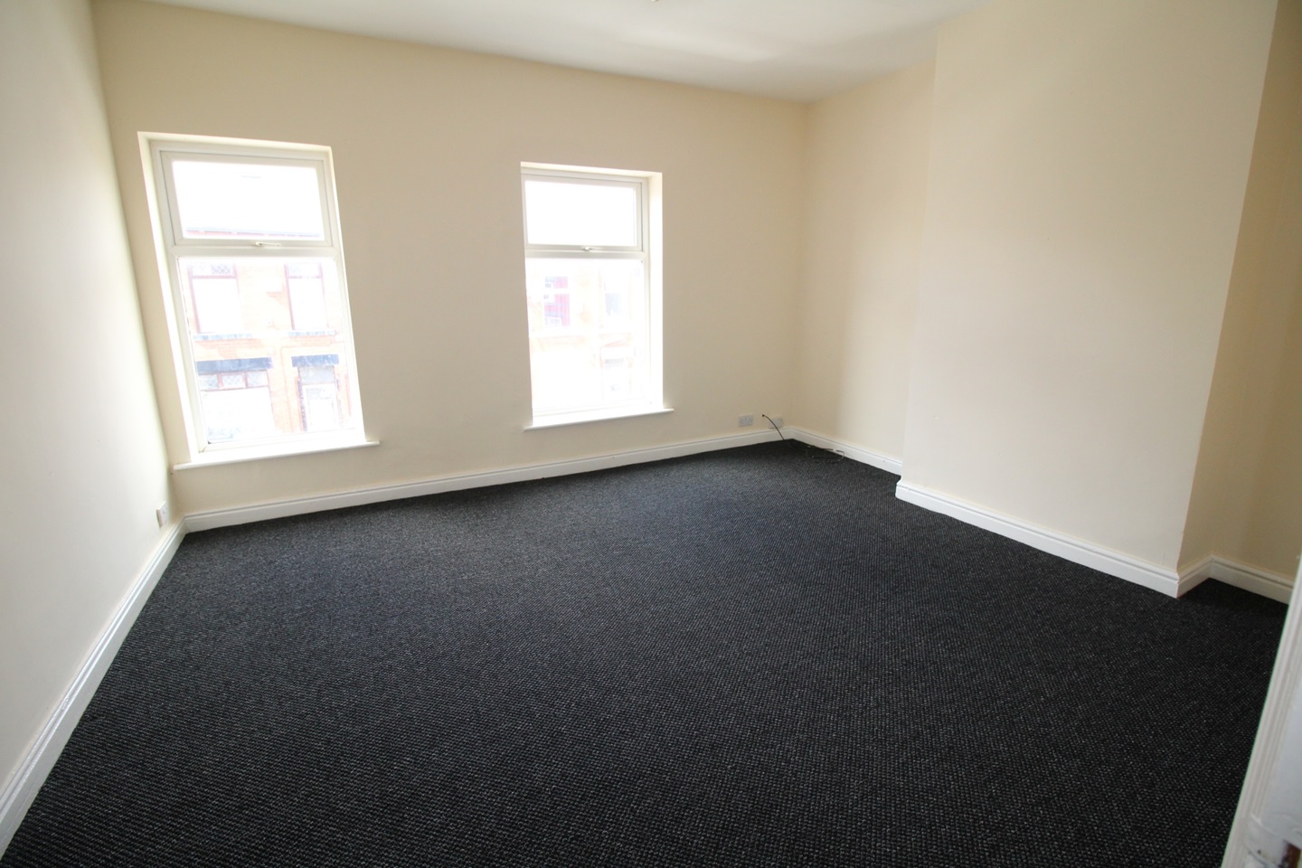 Oldham 3 Bed Terraced House, Crete Street, OL8 To Rent Now for £695