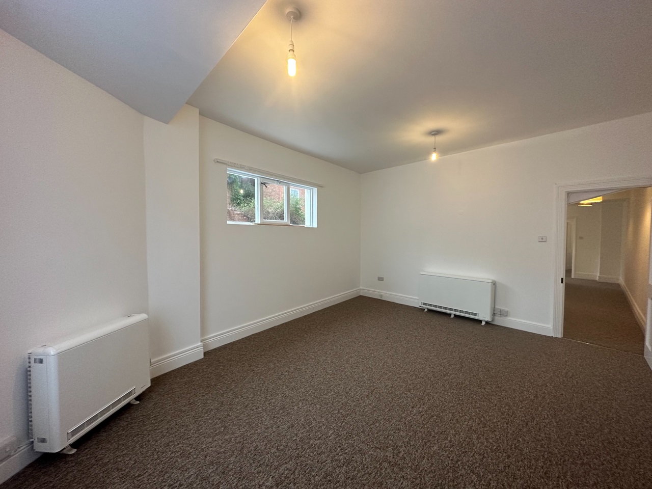 Worthing 1 Bed Flat, Brunswick Road, BN11 To Rent Now for £895.00 p/m