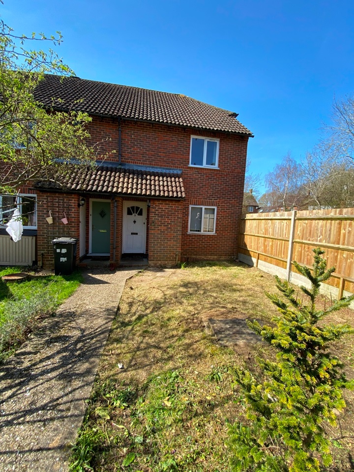 Lychpit, Basingstoke 1 Bed Flat, Badgers Bank, RG24 To Rent Now for