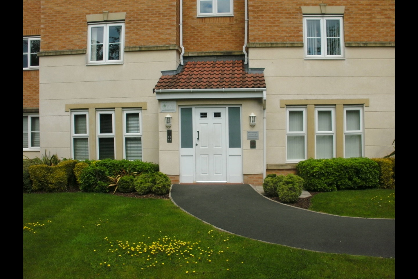 Stockport 2 Bed Flat, Reddish, SK5 To Rent Now for £780.00 p/m