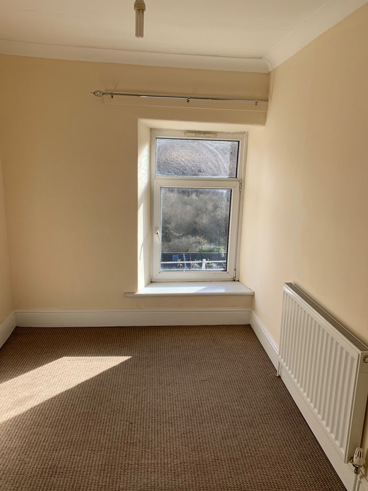 Wattstown, Porth 3 Bed Terraced House, Hillside Terrace, CF39 To