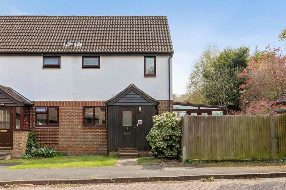 North Holmwood, Dorking 1 Bed Terraced House, Treelands, RH5 To