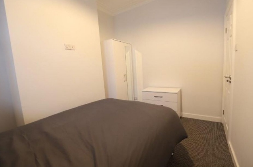 Southampton Room in a Shared House, Southampton, SO14 To Rent Now