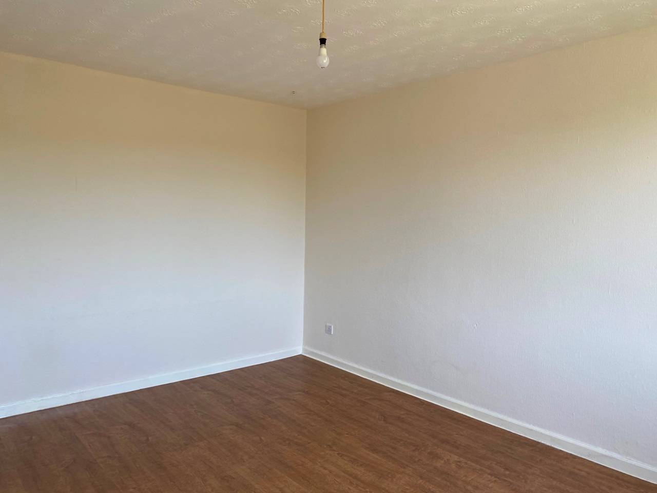 Glen Village, Falkirk 2 Bed Flat, Falkirk Road, FK1 To Rent Now for