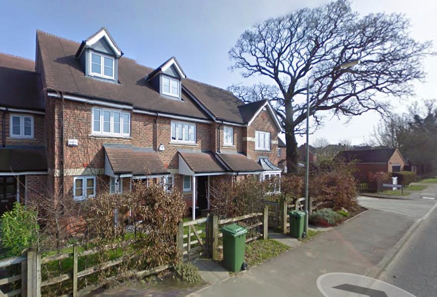 Wokingham 2 Bed Terraced House, Keephatch Road, RG40 To Rent Now