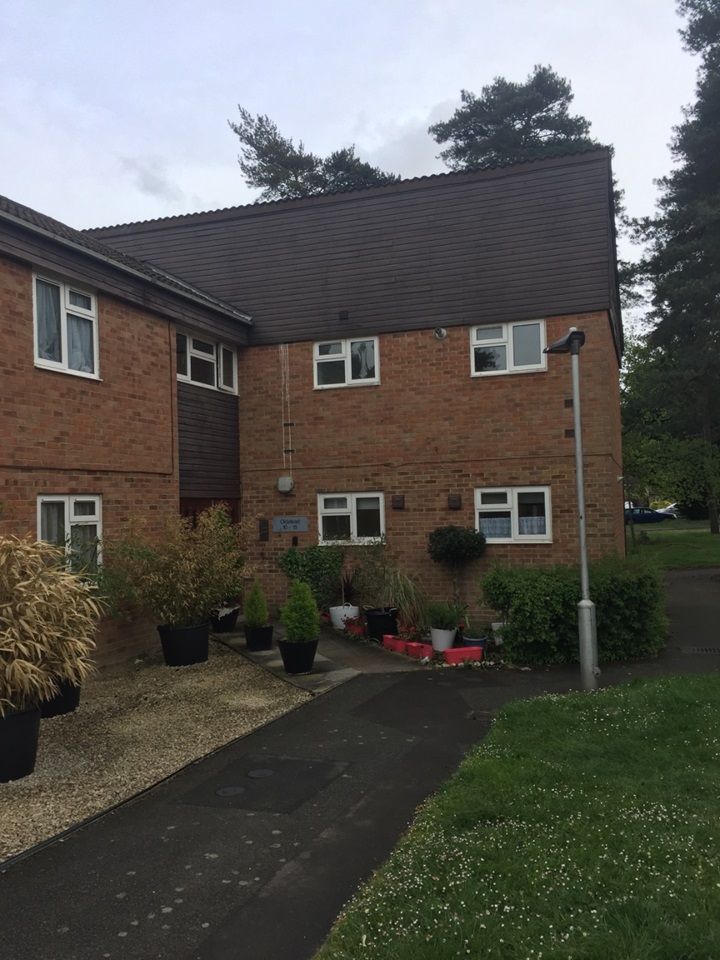 Bracknell 1 Bed Flat, Crown Wood, RG12 To Rent Now for £850.00 p/m