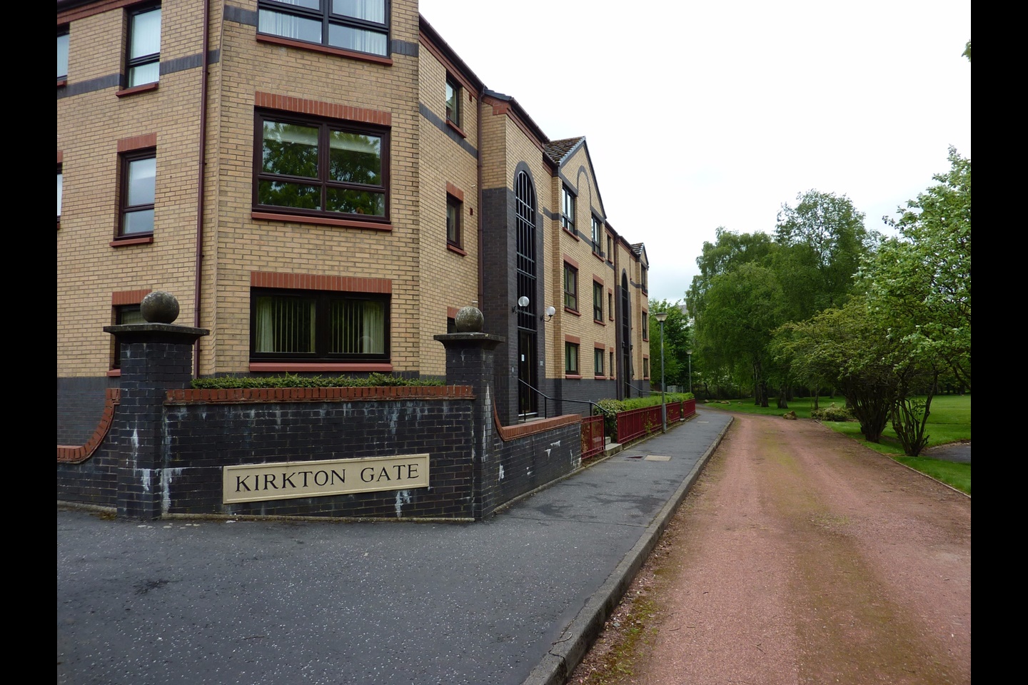 East Kilbride 2 Bed Flat, The Village, G74 To Rent Now for £525.00 p/m