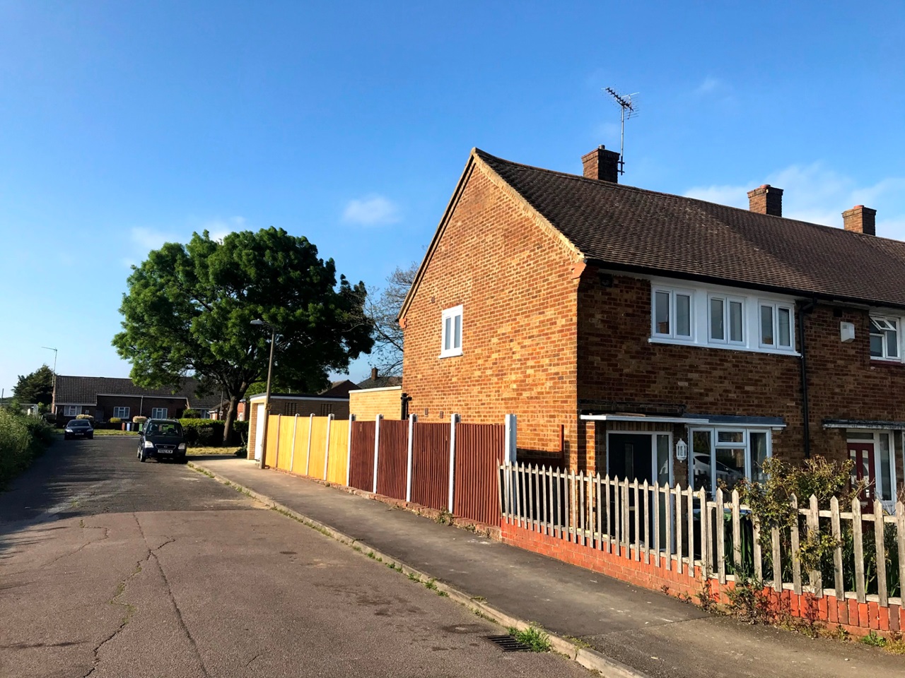 South Ockendon 3 Bed SemiDetached House, Daiglen Drive, RM15 To