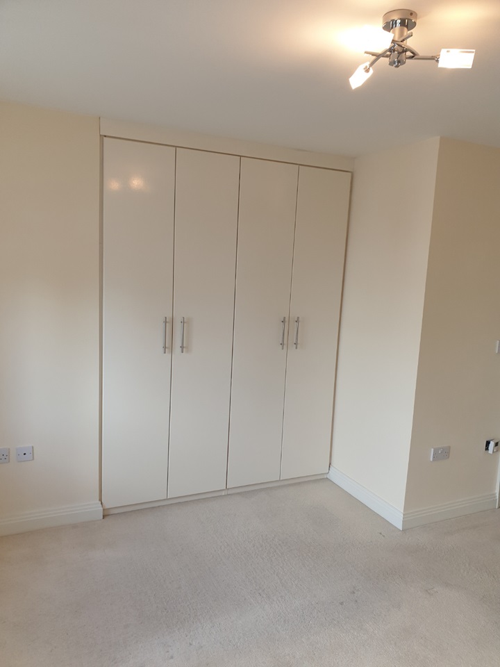 Byfleet, West Byfleet 2 Bed Flat, Ellis Court, KT14 To Rent Now for