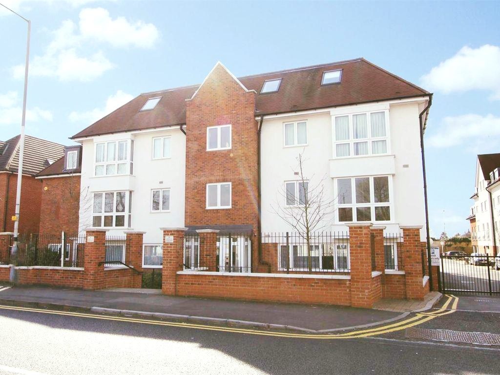 Ruislip 2 Bed Flat, Piccadilly House, HA4 To Rent Now for £1,900.00 p/m