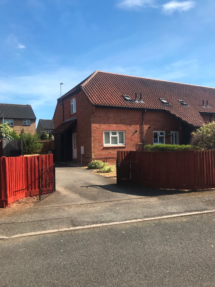 Huntingdon 2 Bed End Terrace, Sparrow Close, PE29 To Rent Now for £