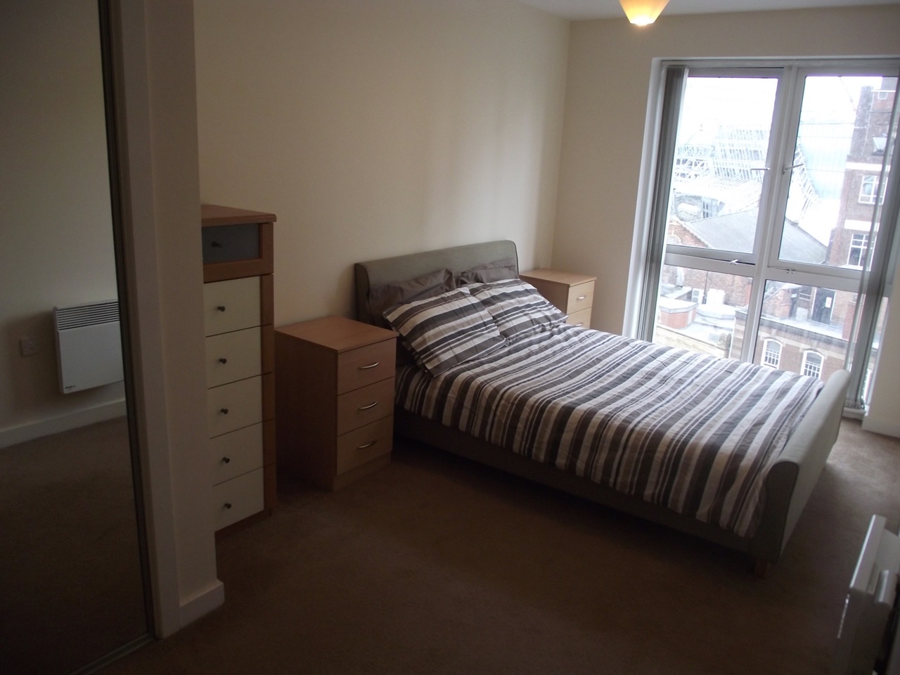 Birmingham - 1 Bed Flat, Westside Two, B1 - To Rent Now for £950.00 p/m