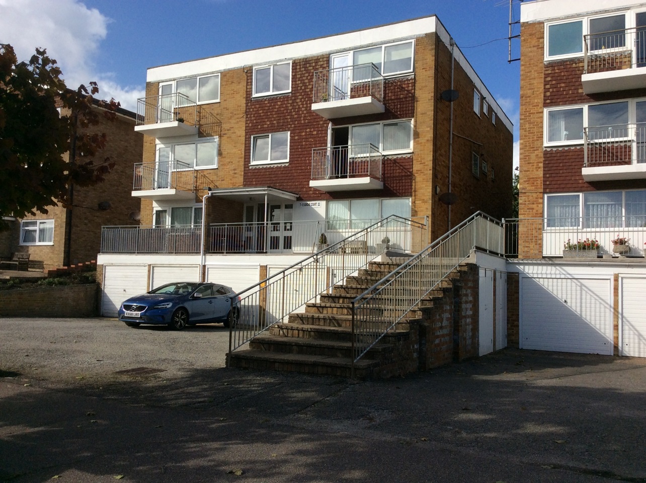 BexhillOnSea 2 Bed Flat, Cooden Drive, TN39 To Rent Now for £
