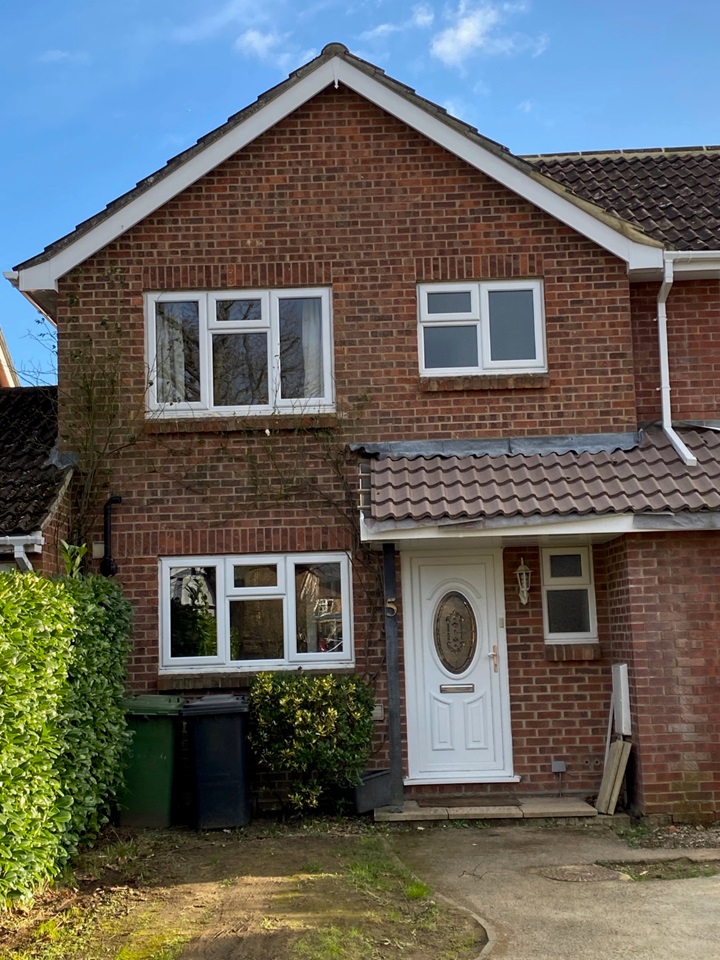 Lindford, Bordon 3 Bed SemiDetached House, Bluebell Road, GU35 To