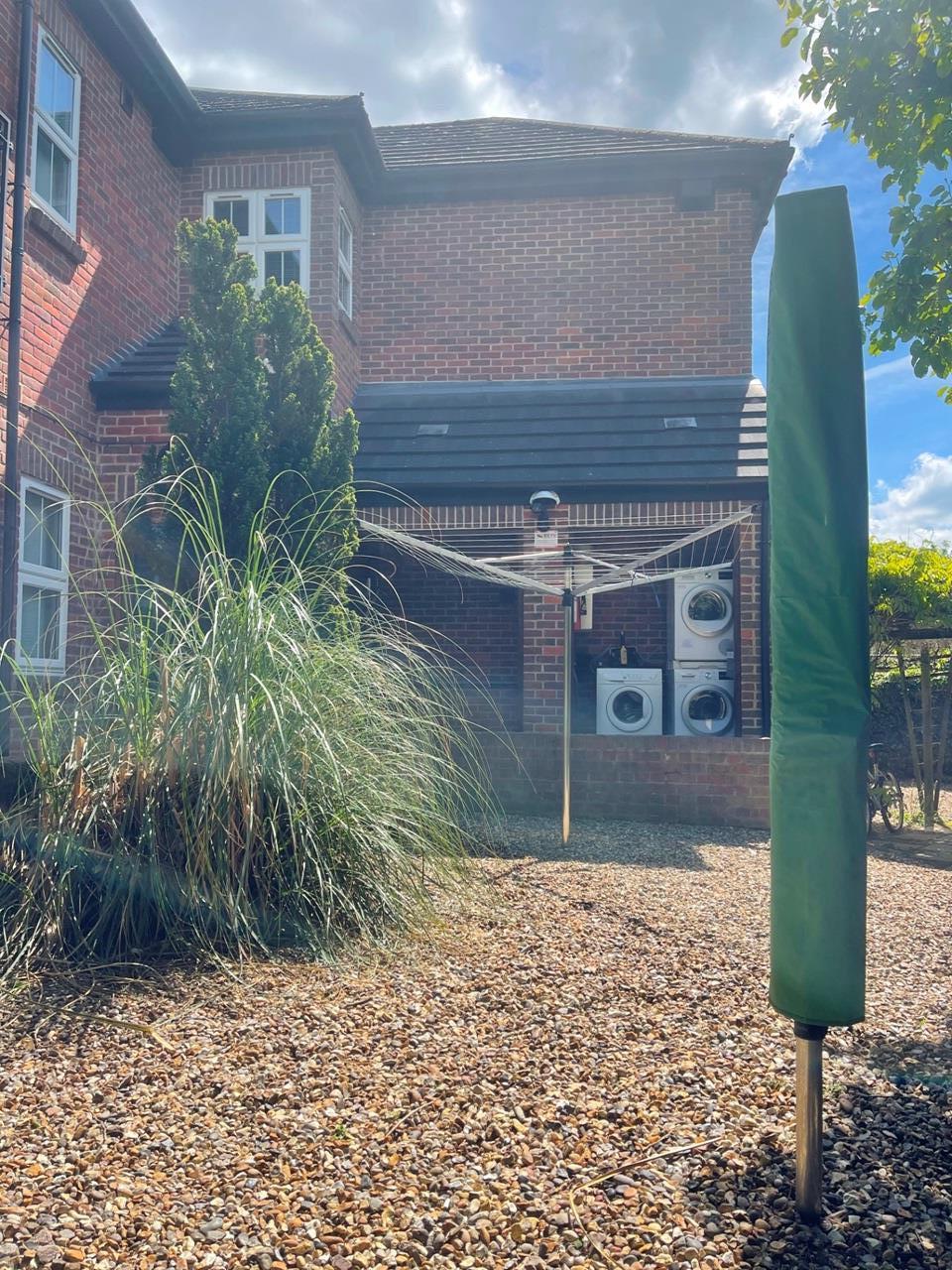 Watford Herts Studio Flat, Willow Lane Road, WD18 To Rent Now for £