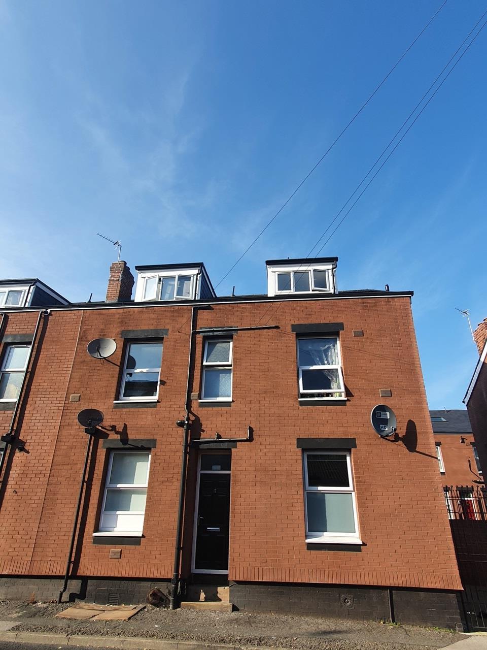 Leeds Bedsit, Recreation Place, LS11 To Rent Now for £450.00 p/m