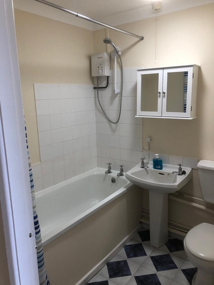 Huntingdon 2 Bed Flat, Sawtry, PE28 To Rent Now for £700.00 p/m