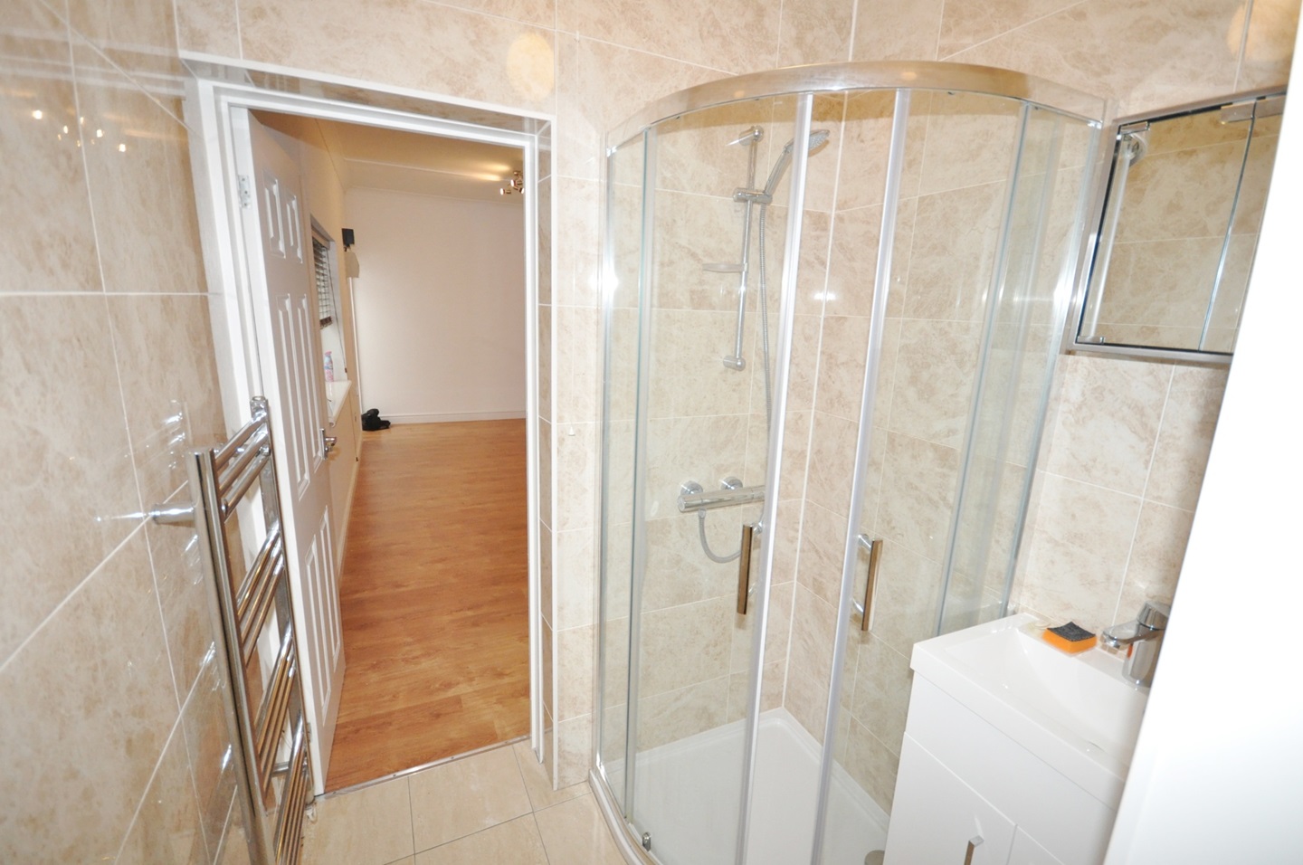 London Studio Flat, South Ealing Road, W5 To Rent Now for £1,500.00 p/m