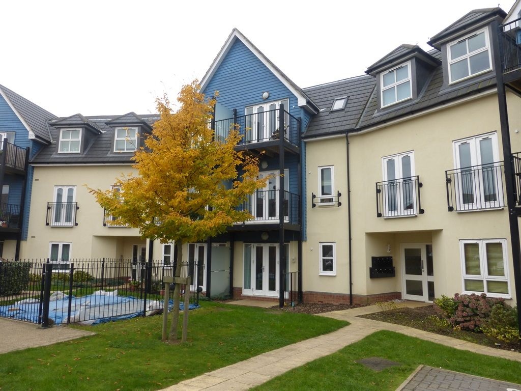 Milton Keynes 2 Bed Flat, Middleton, MK10 To Rent Now for £1,350.00 p/m