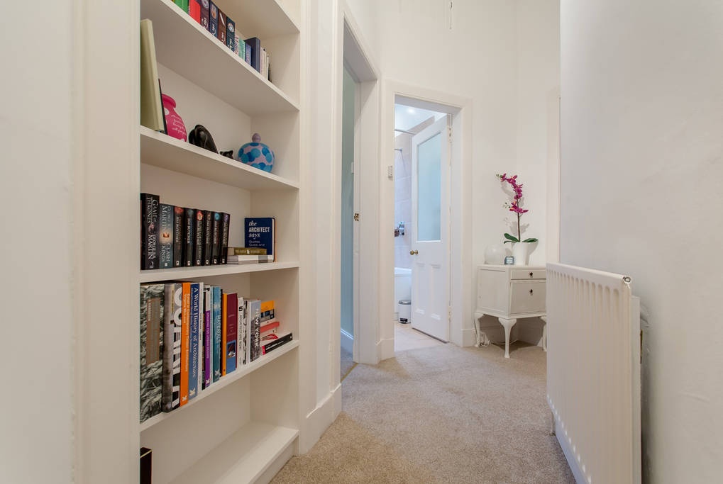 Edinburgh 1 Bed Flat, Dean Park Street, EH4 To Rent Now for £1,400.