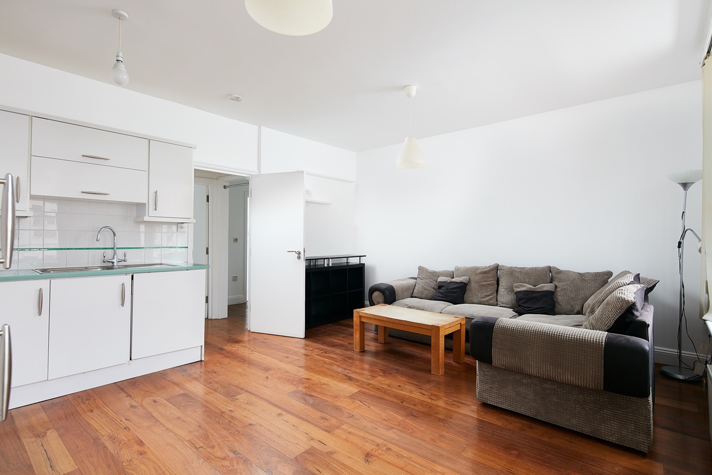 London 1 Bed Flat, Alvington Crescent, E8 To Rent Now for £1,695.00 p/m