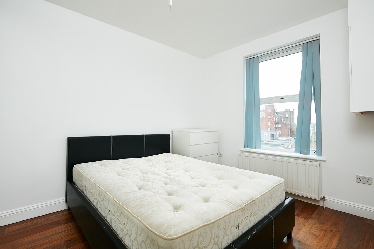 London 1 Bed Flat, Alvington Crescent, E8 To Rent Now for £1,695.00 p/m