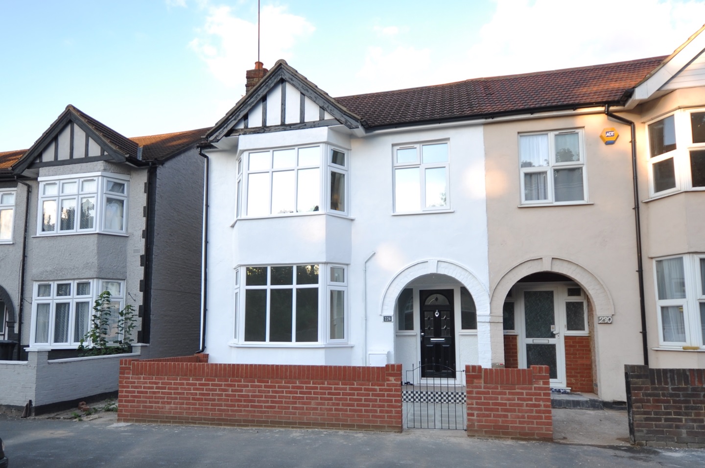 Uxbridge 4 Bed SemiDetached House, Cowley Road, UB8 To Rent Now for £2,300.00 p/m
