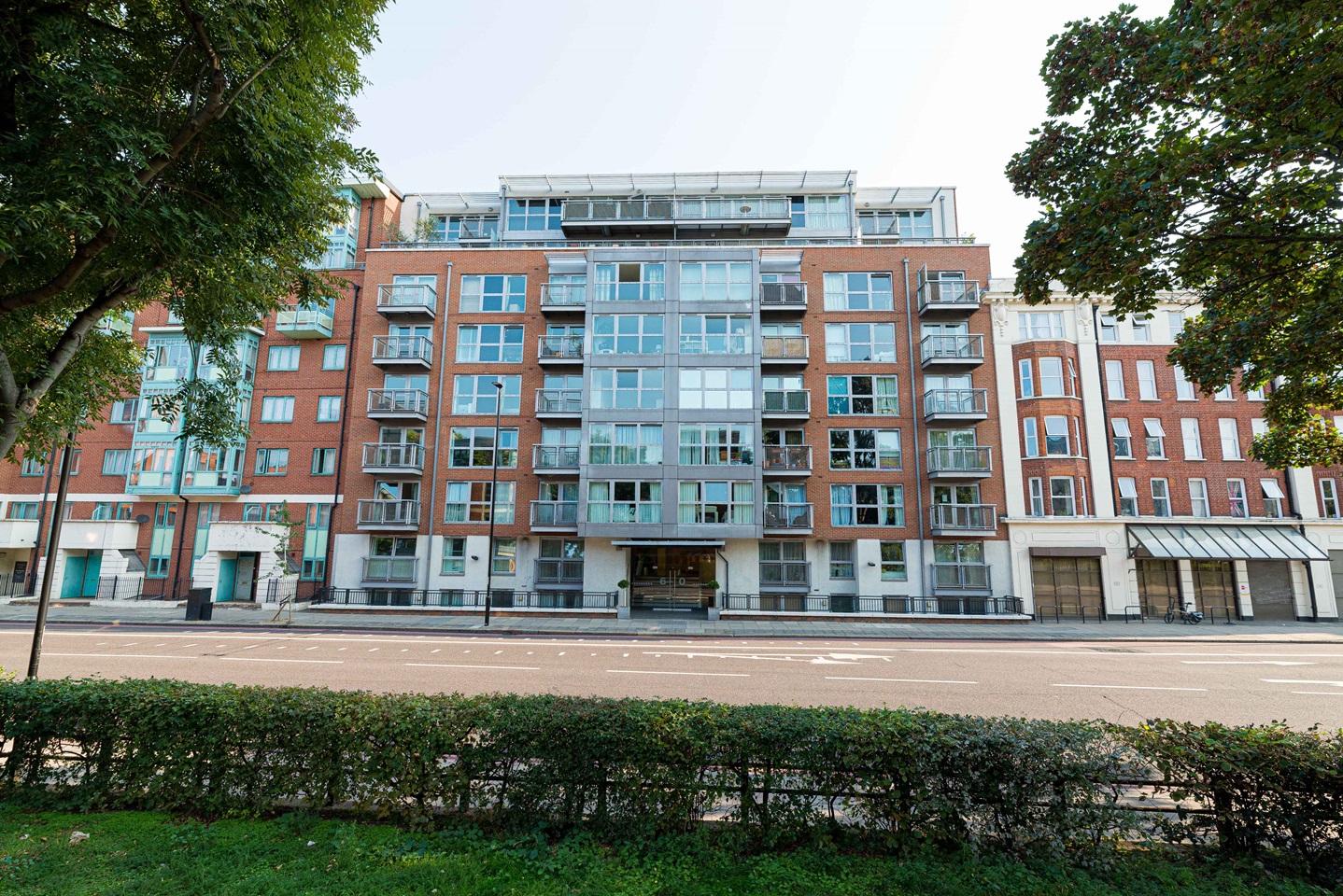 London 2 Bed Flat, Vauxhall Bridge Road, SW1V To Rent Now for £2,900.00 p/m