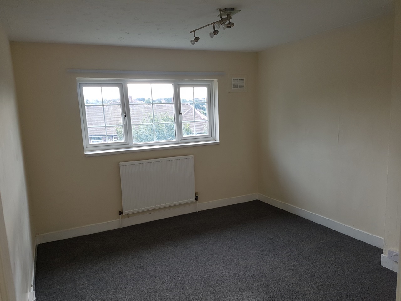 Sheffield 3 Bed Terraced House, Spinkhill Avenue, S13 To Rent Now for £860.00 p/m