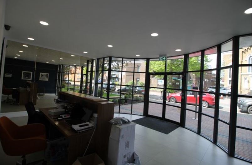 Rickmansworth Studio Flat, High Street, WD3 To Rent Now for £1,150.