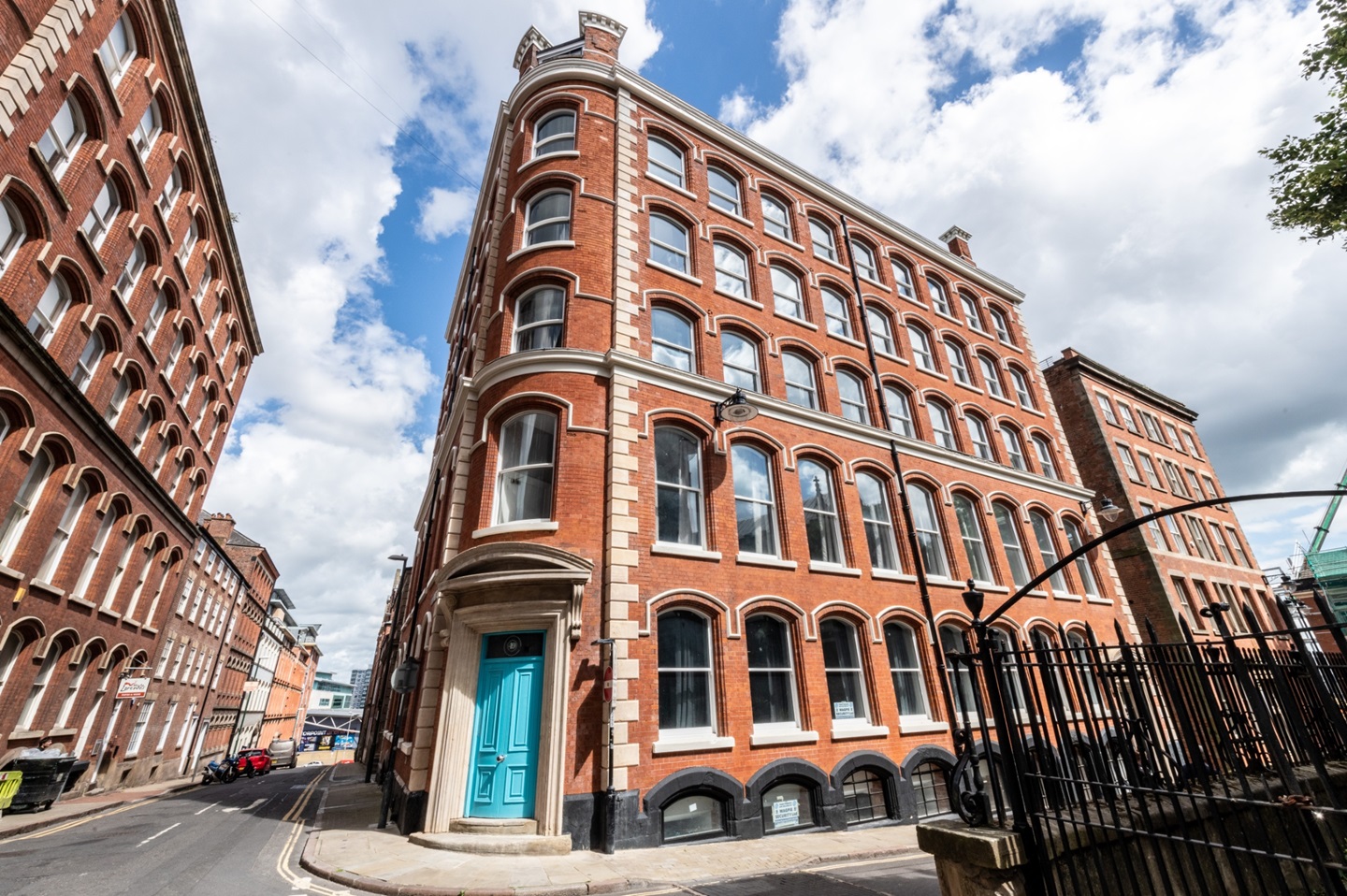 Nottingham 1 Bed Penthouse, Sutton Place, NG1 To Rent Now for £