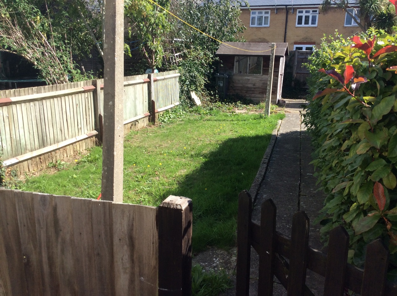 GoringBySea, Worthing 2 Bed Flat, Limbrick Lane, BN12 To Rent Now