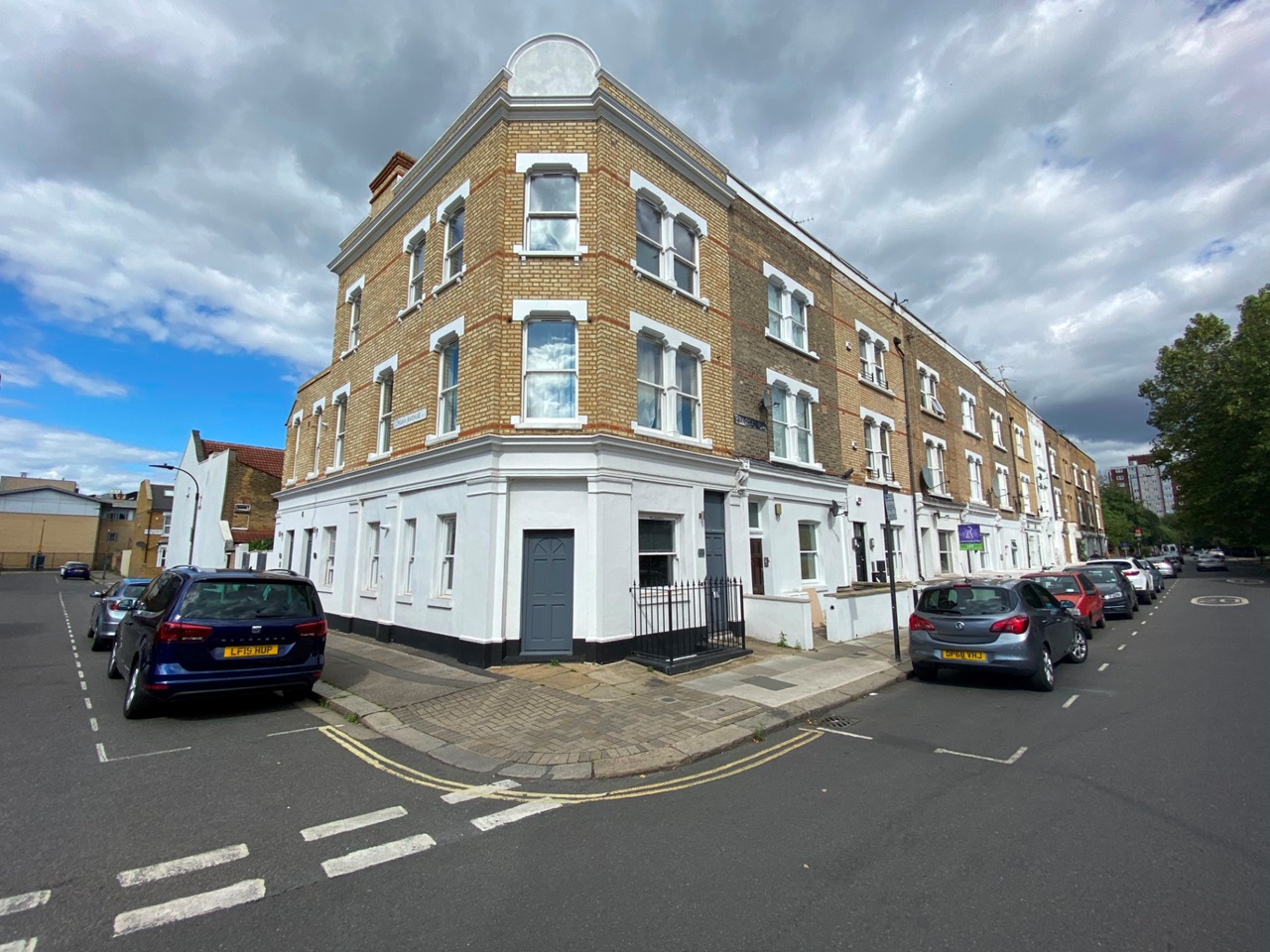 London 3 Bed Flat, Greyhound Road, W6 To Rent Now for £2,100.00 p/m