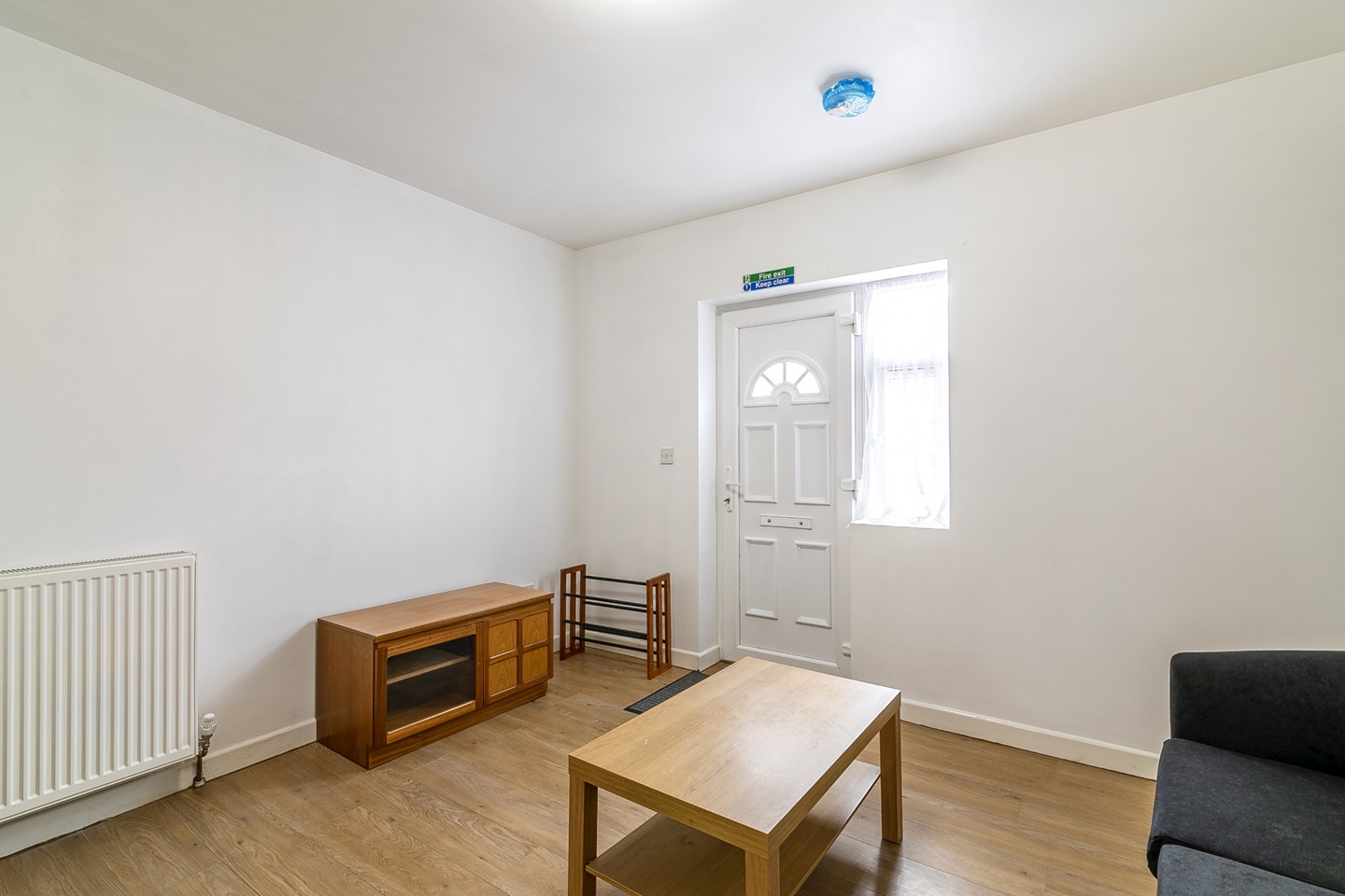 Ilford 1 Bed Flat, Ilford, IG1 To Rent Now for £1,200.00 p/m