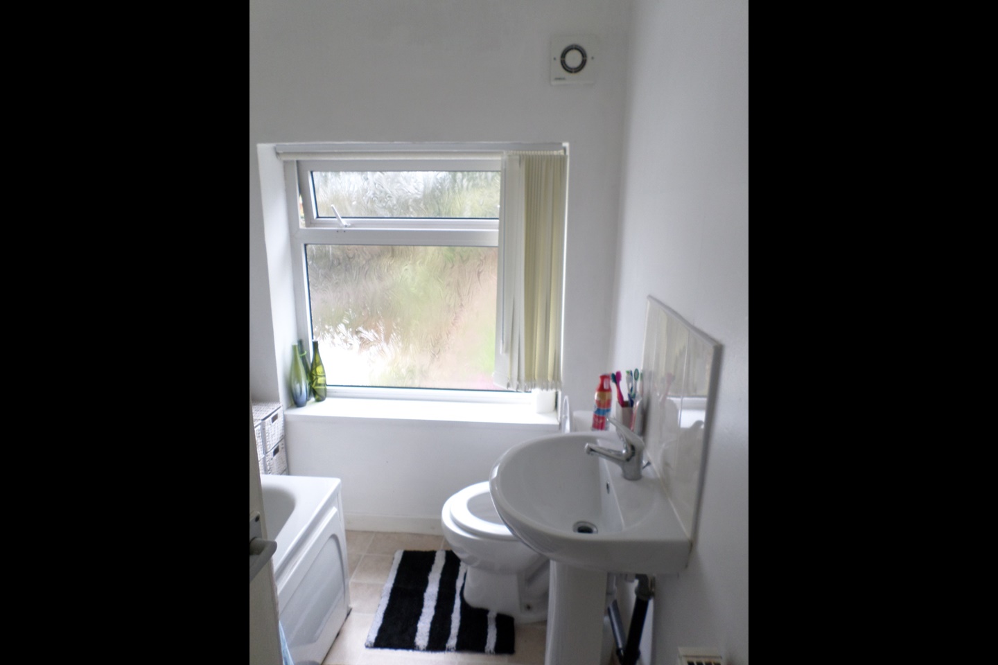 Manchester 3 Bed Terraced House, Boarshaw Road, M24 To Rent Now for