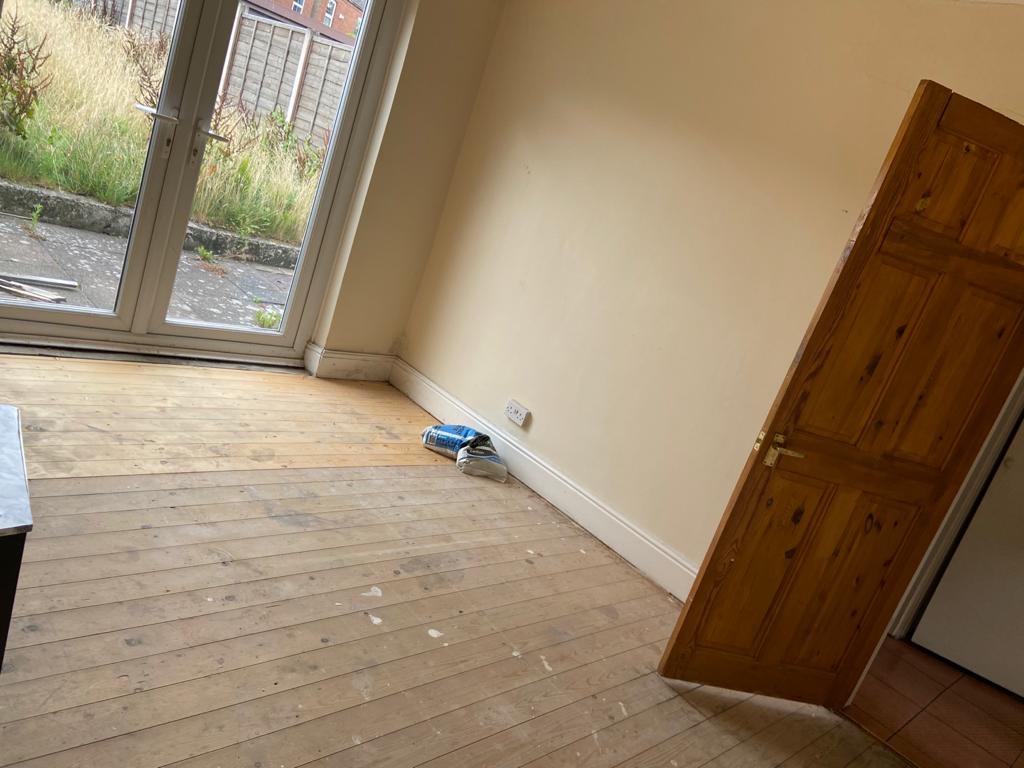 Coventry 3 Bed SemiDetached House, Elmsdale Avenue, CV6 To Rent