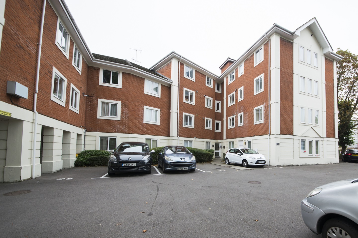 Reading 2 Bed Flat, Shelley Court, RG1 To Rent Now for £1,350.00 p/m
