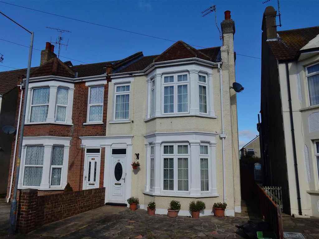 ClactonOnSea 5 Bed Detached House, Page Road, CO15 To Rent Now