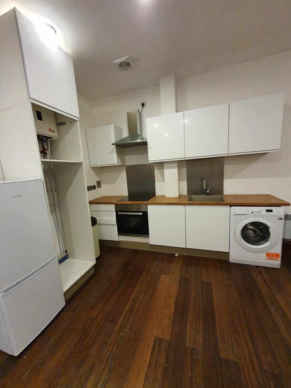 Croydon 1 Bed Flat, Bedford Park, CR0 To Rent Now for £800.00 p/m