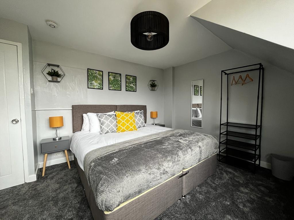 Tilehurst, Reading 3 Bed SemiDetached House, Thirlmere Avenue, RG30