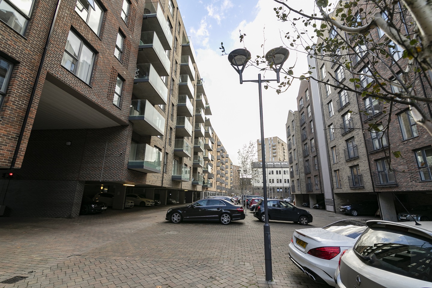 Barking 1 Bed Flat, Abbey Road, IG11 To Rent Now for £1,200.00 p/m