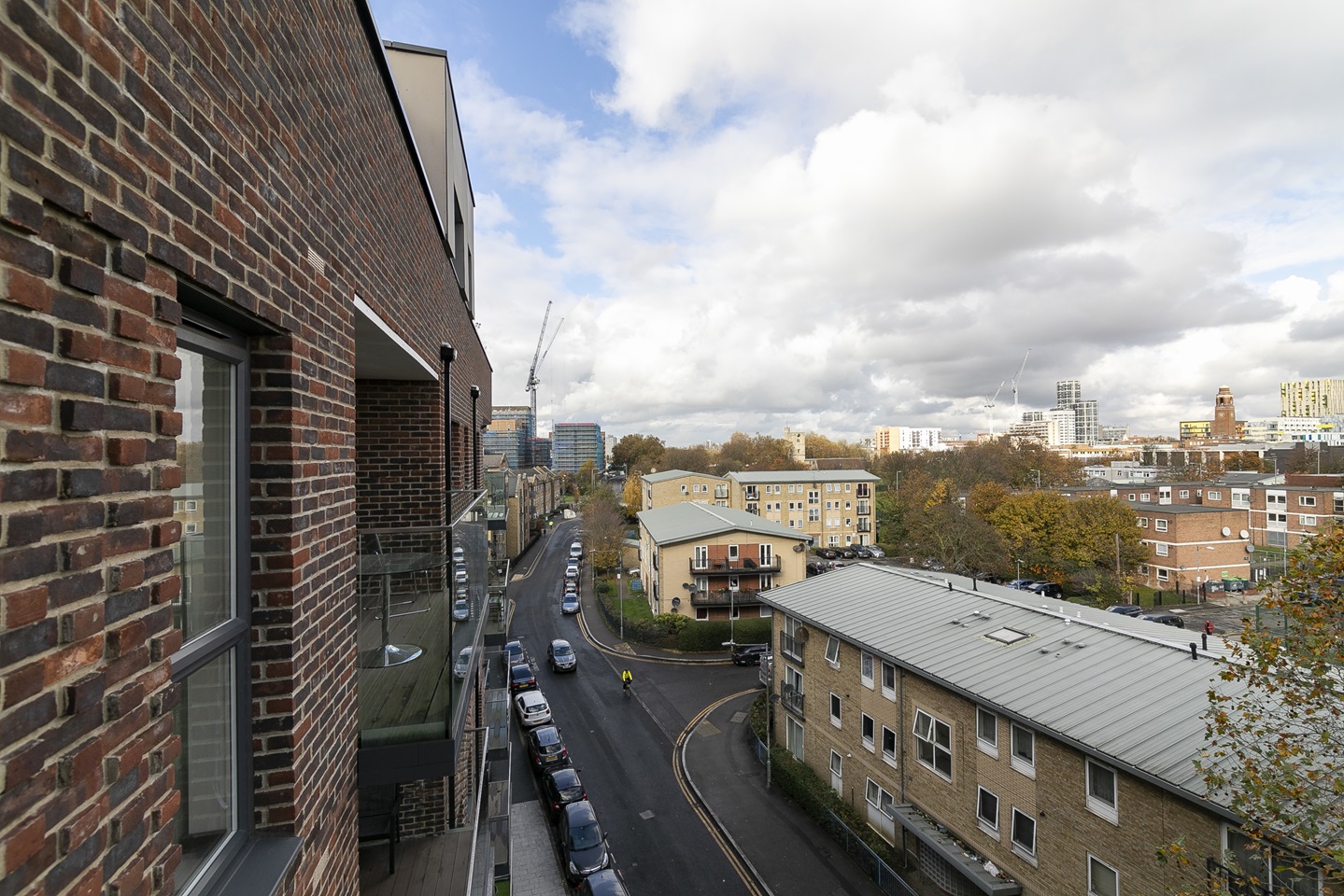 Barking 1 Bed Flat, Abbey Road, IG11 To Rent Now for £1,200.00 p/m
