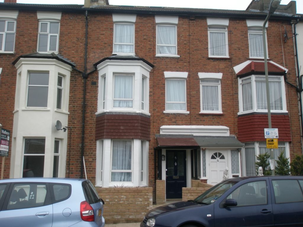 London - 1 Bed Flat, Finchley, N3 - To Rent Now for £1,256.67 p/m