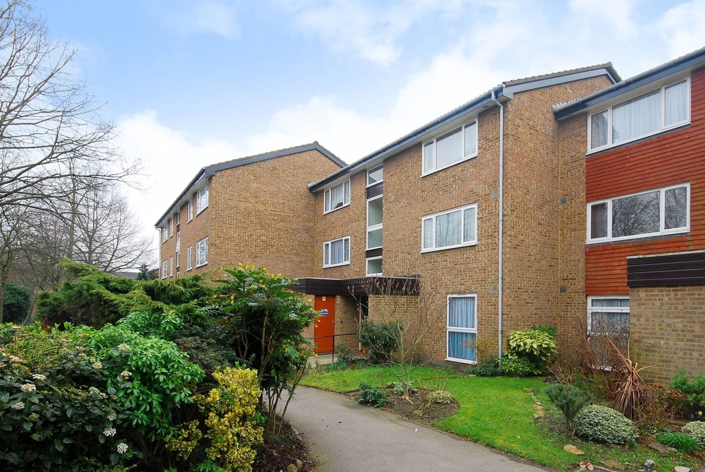 Perivale, Greenford 1 Bed Flat, Buckingham Avenue, UB6 To Rent Now