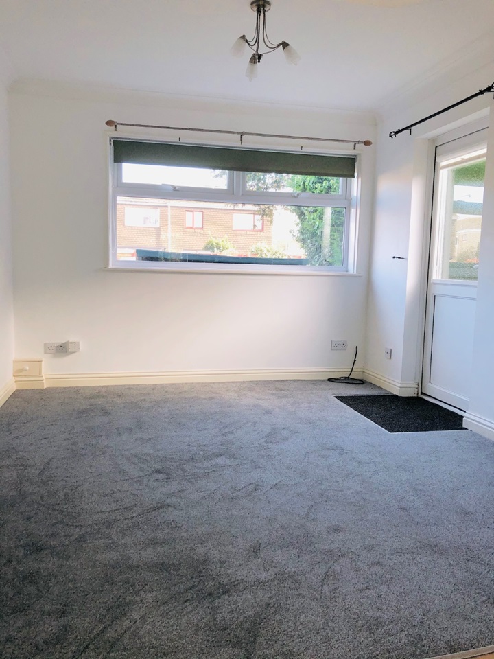 Bicester, Oxfordshire 1 Bed End Terrace, Blenheim Drive, OX26 To