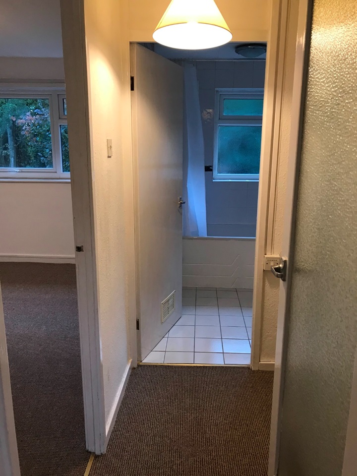 Handforth, Wilmslow 2 Bed Flat, The Race, SK9 To Rent Now for £875.